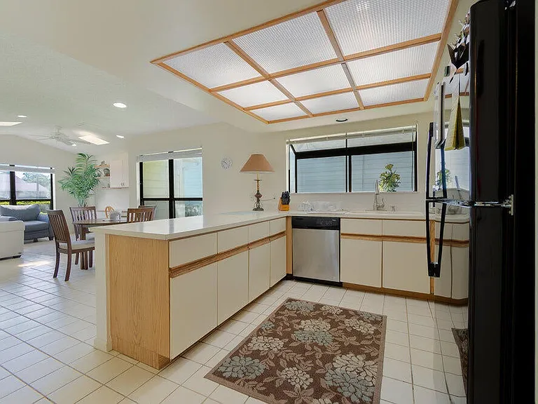 6672 S Pine Ct — Photo 16