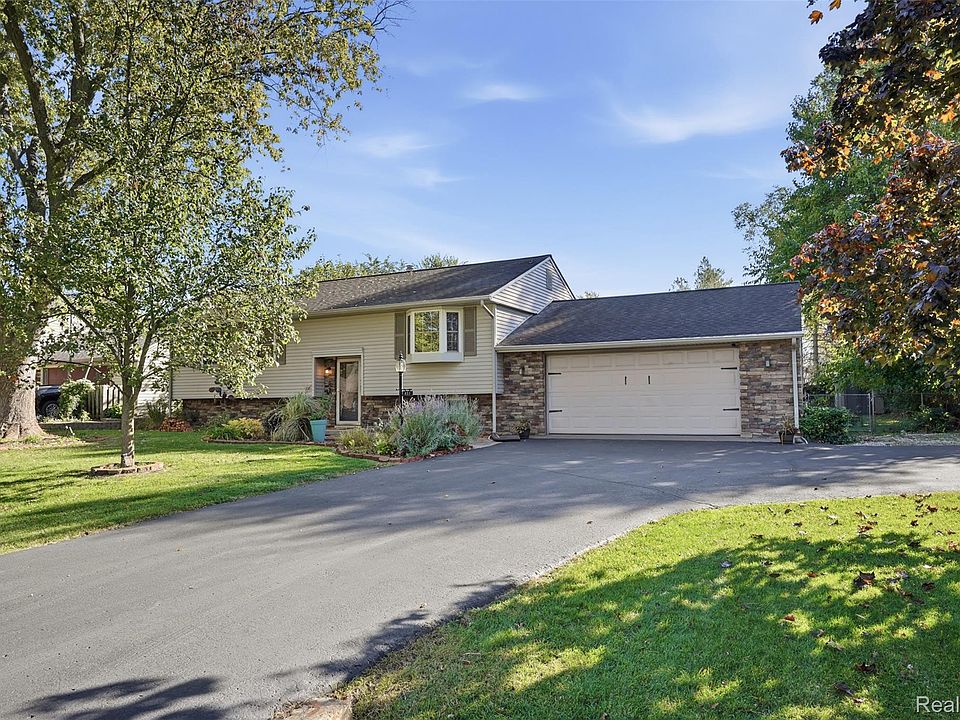 827 Los Arboles Dr, photo 3