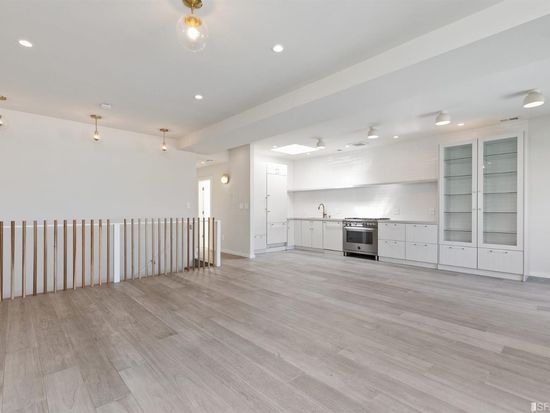 1119 hollister ave