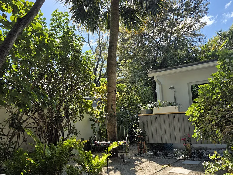 1705 SW 14th St — Photo 10