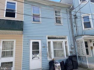 216 W Atlantic St, Shenandoah, PA 17976