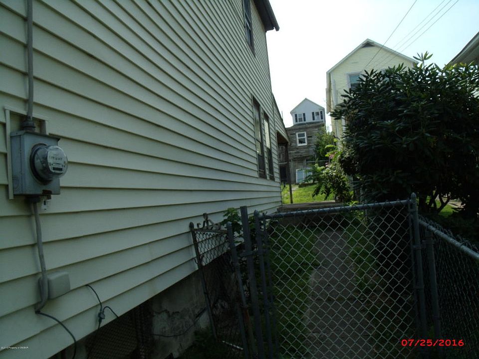 2nd image of 375 E Washington St