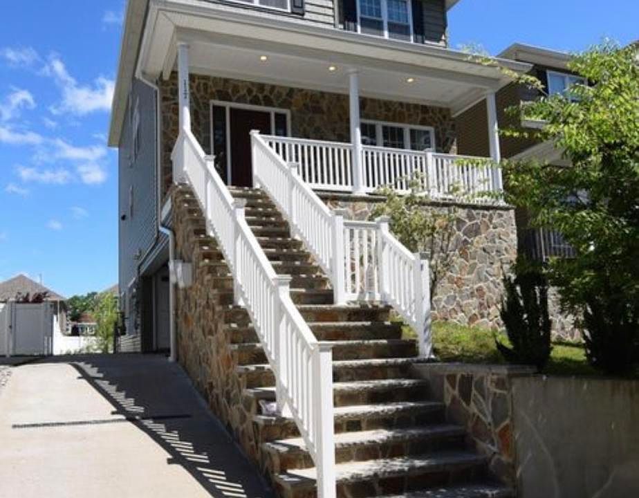 1st image of 117 Benziger Ave #2