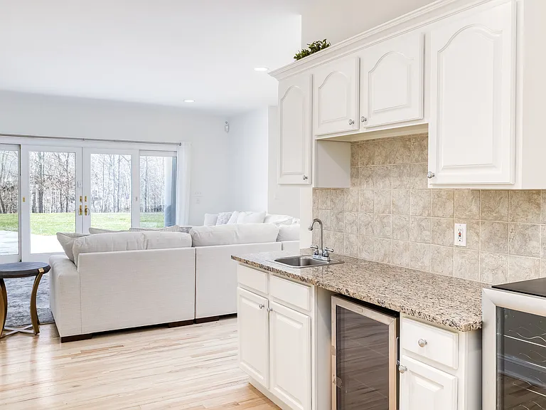 6 Little Ct — Photo 20