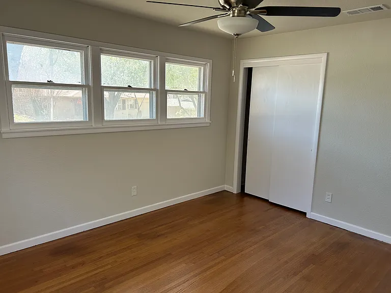3404 Martin Lydon Ave — Photo 16