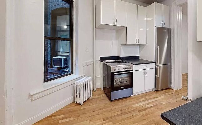 1st image of 590 Amsterdam Ave #2R