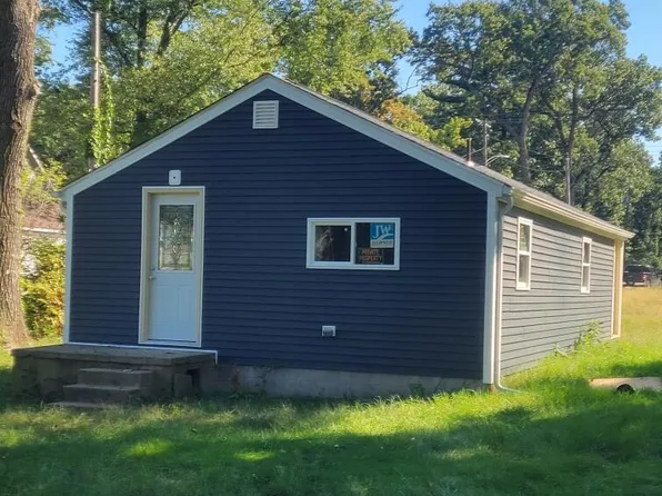 2565 Charles St, Portage, IN 46368