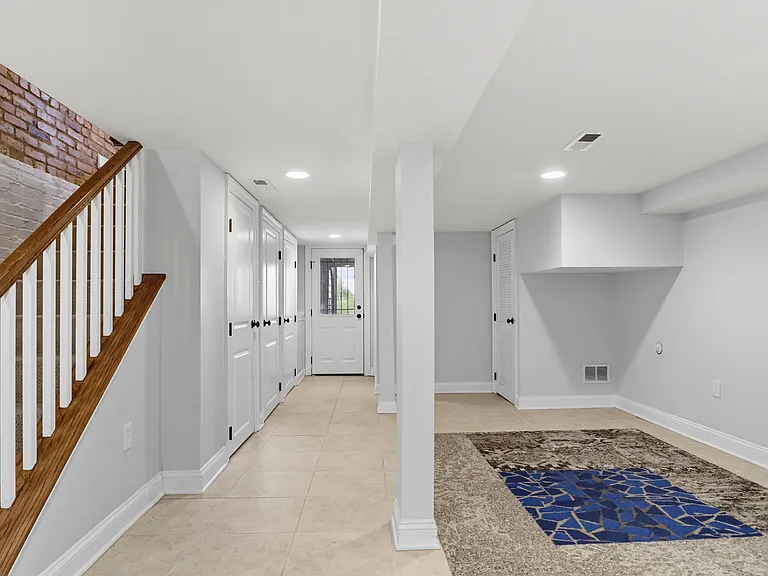 1654 Gales St NE — Photo 9