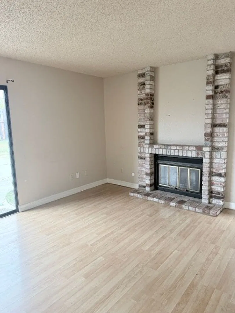 Charming 3-Bedroom, 2.5-Bath Home for Rent in Sacramento! — Photo 3