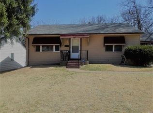 9212 Leamont Dr, Saint Louis, MO 63136