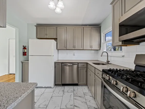 9 Deborah Dr, Piscataway, NJ 08854