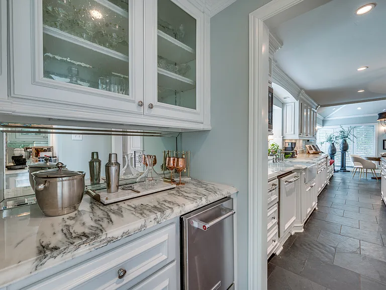 5605 Lobello Dr — Photo 8
