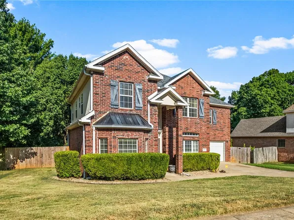 2993 N Dorchester Dr, Fayetteville, AR 72703
