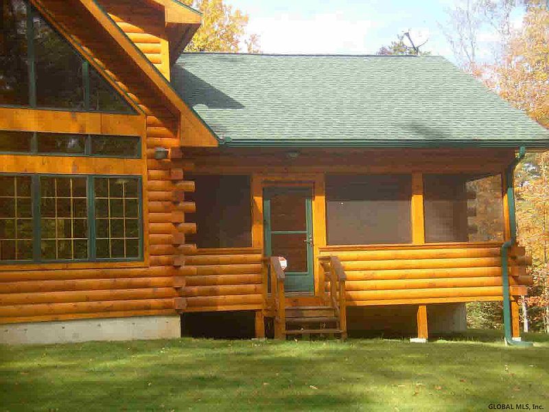 2nd image of 28 Woodlot