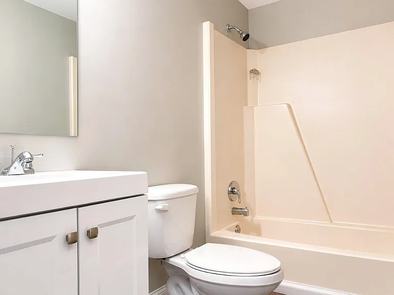6249 Alexander St #D — Photo 10