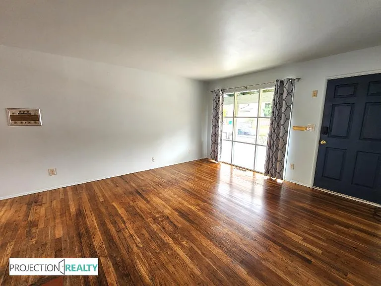 5110 N Newark St — Photo 3
