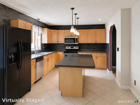 4th image of 159 Fieldwood Road