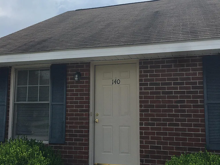 140 Lanier Dr #140 — Photo 1