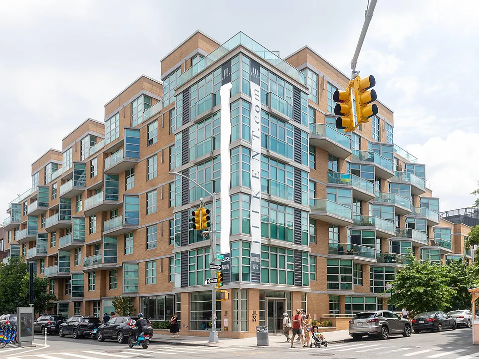 111 Kent Ave #3J