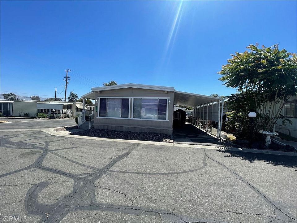 1st image of 260 N Lyon Ave Space 174