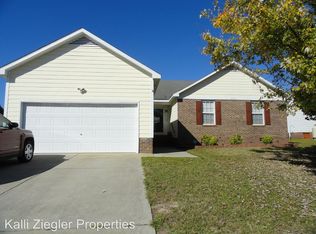 4512 Broadway Ct, Hope Mills, NC 28348