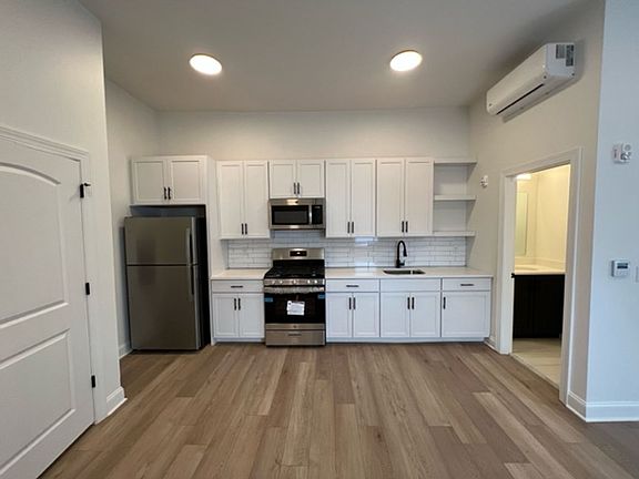 2nd image of 115 Northampton St #203