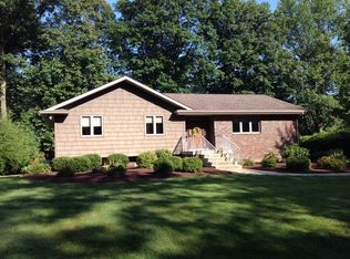 46 River Forest Dr, Freeport, PA 16229