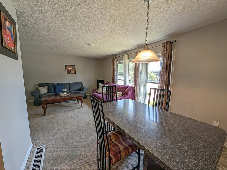 3 Tara Cres — Photo 7