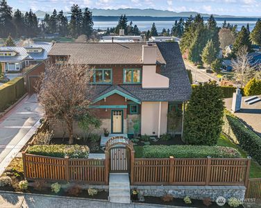 647 9th Avenue N, Edmonds, WA, 98020