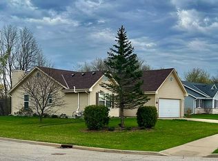 7828 S Bridge View Dr, Franklin, WI 53132