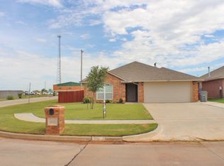 4829 SW Waterstone Pl, Lawton, OK 73505