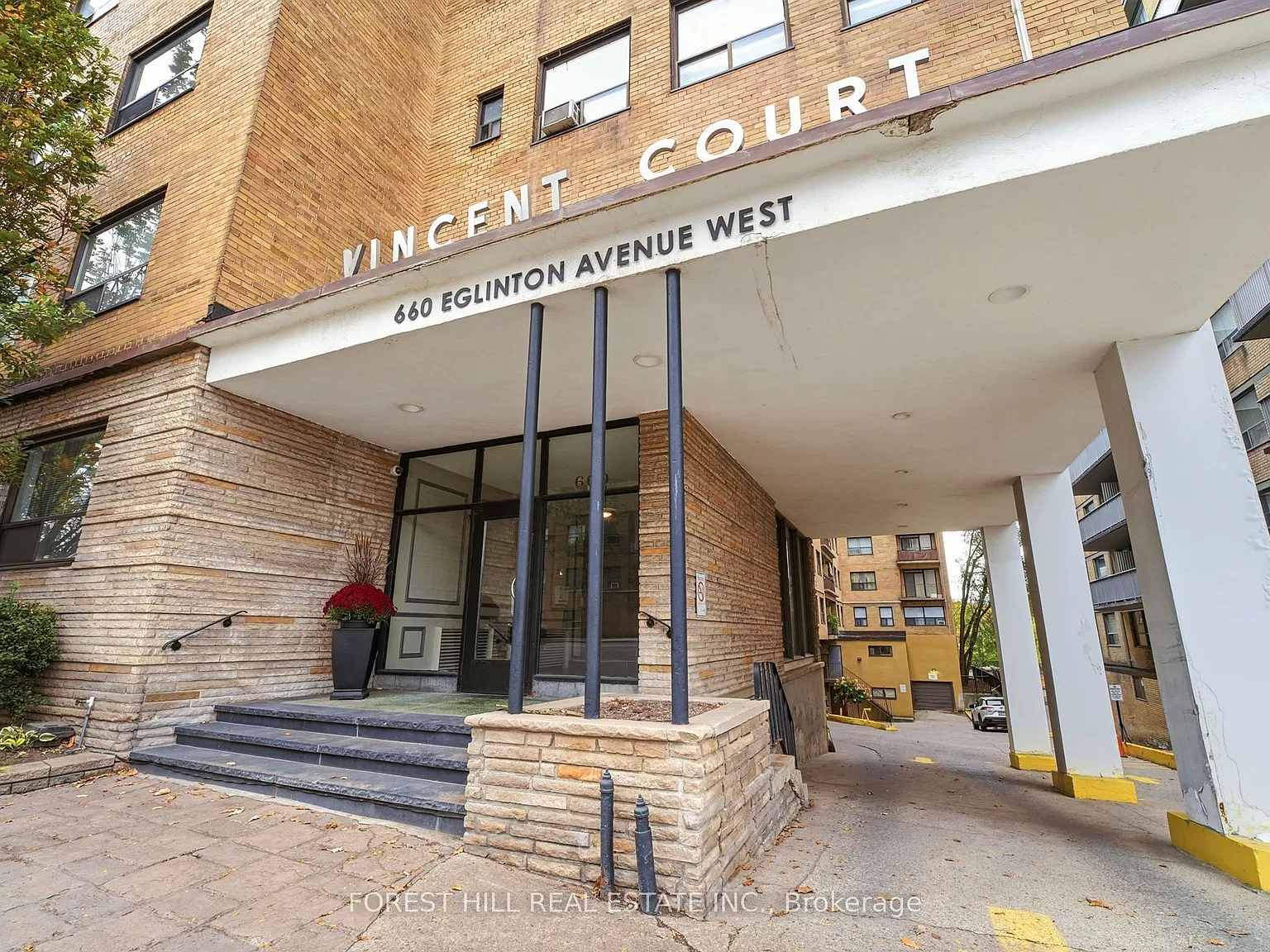 2 bed, $3,200 — Photo 2
