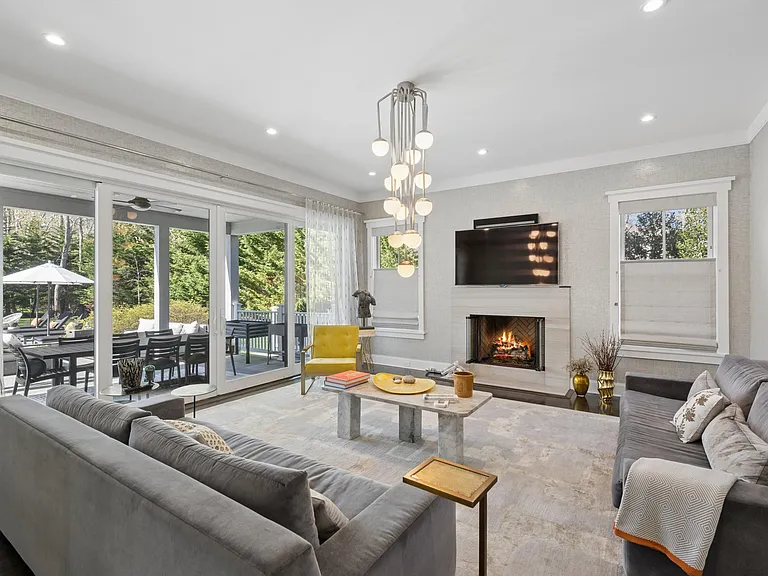64 Birchwood Ln — Photo 9