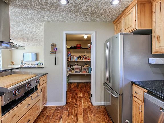 Walk in Pantry 