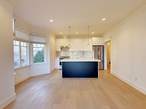 3rd image of 1305 Lombard St #3
