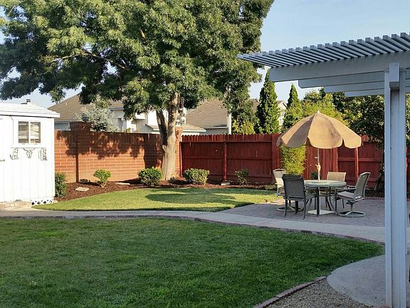 2nd image of 914 Pearwood Cir