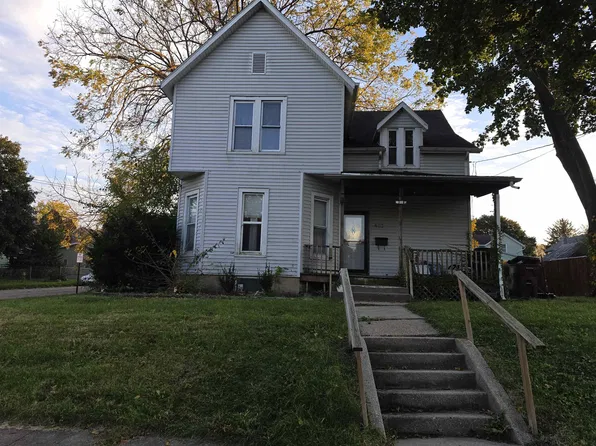 403 W Homer St, Freeport, IL 61032