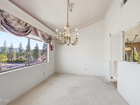 5th image of 401 Falconrock Ln