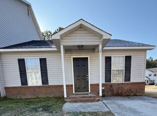 1068 W Pueblo Dr, Jacksonville, NC 28546