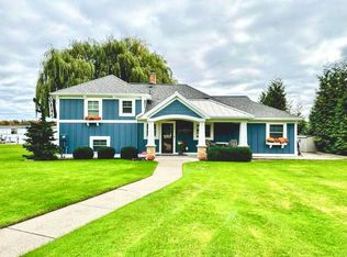 15730 Connelly Ave, Spring Lake, MI 49456