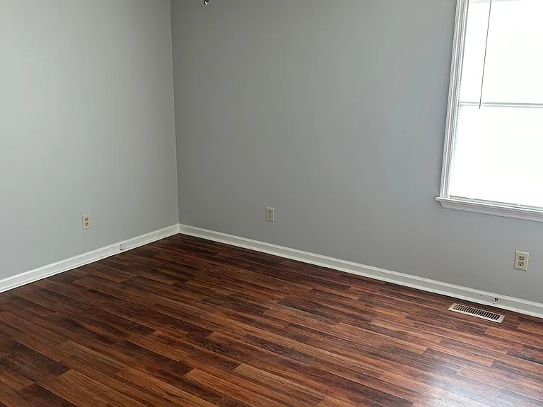120 Arrowhead Rd — Photo 4