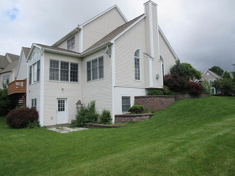 2nd image of 19 Captiva Xing