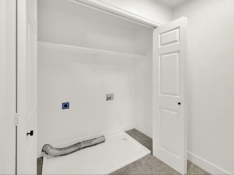 1348 E 6125 S — Photo 24