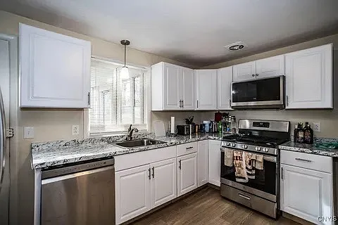 Building Photo - 1300 Westcott St #1