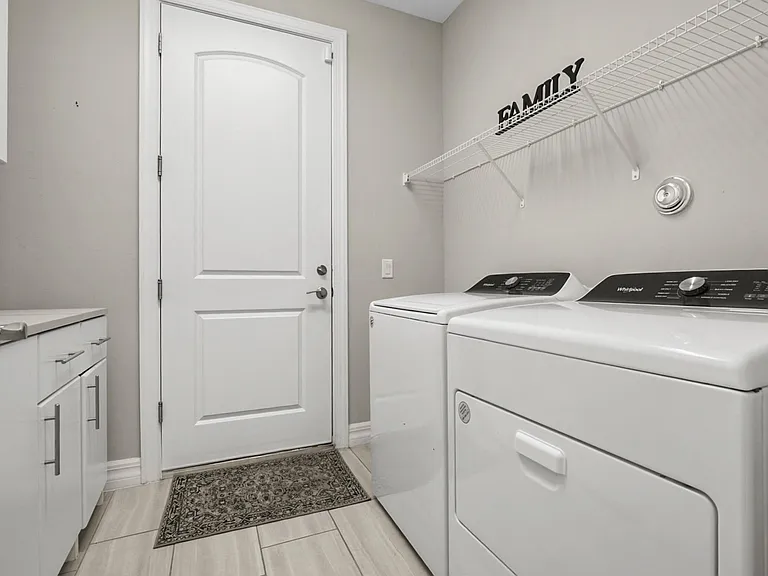 8324 Pedigree Cir — Photo 29