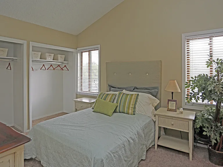 Layton Meadows Apartments — Photo 38
