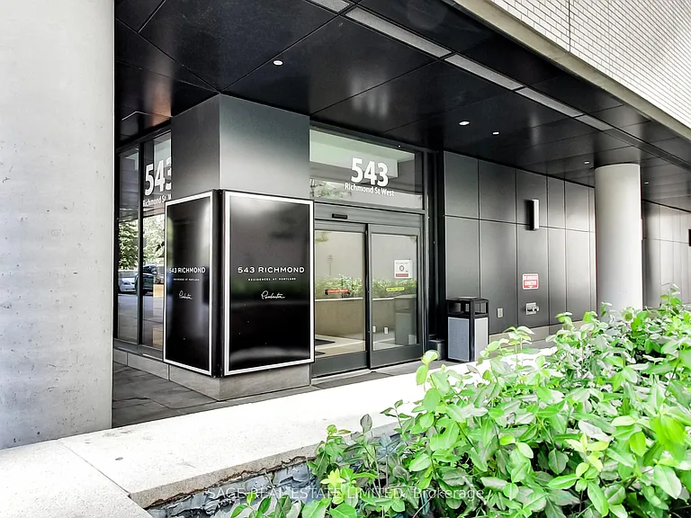 543 Richmond St W #Penthouse 15 — Photo 4