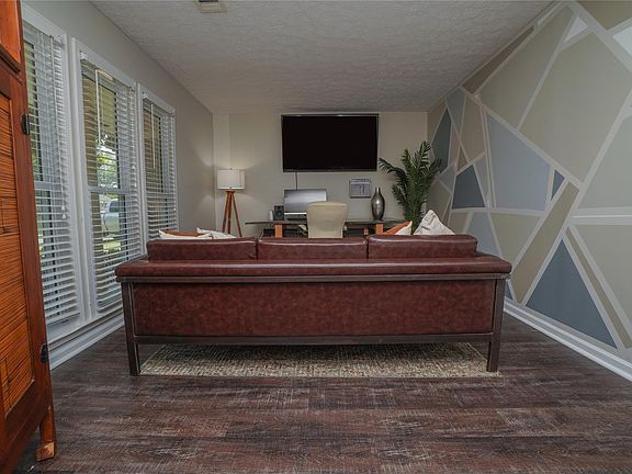 5th image of 3701 Cricklewood Dr