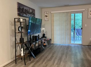 1 Oyster Bay Rd APT H, Absecon, NJ 08201