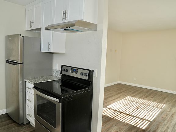 5th image of 1817 W St APT 6